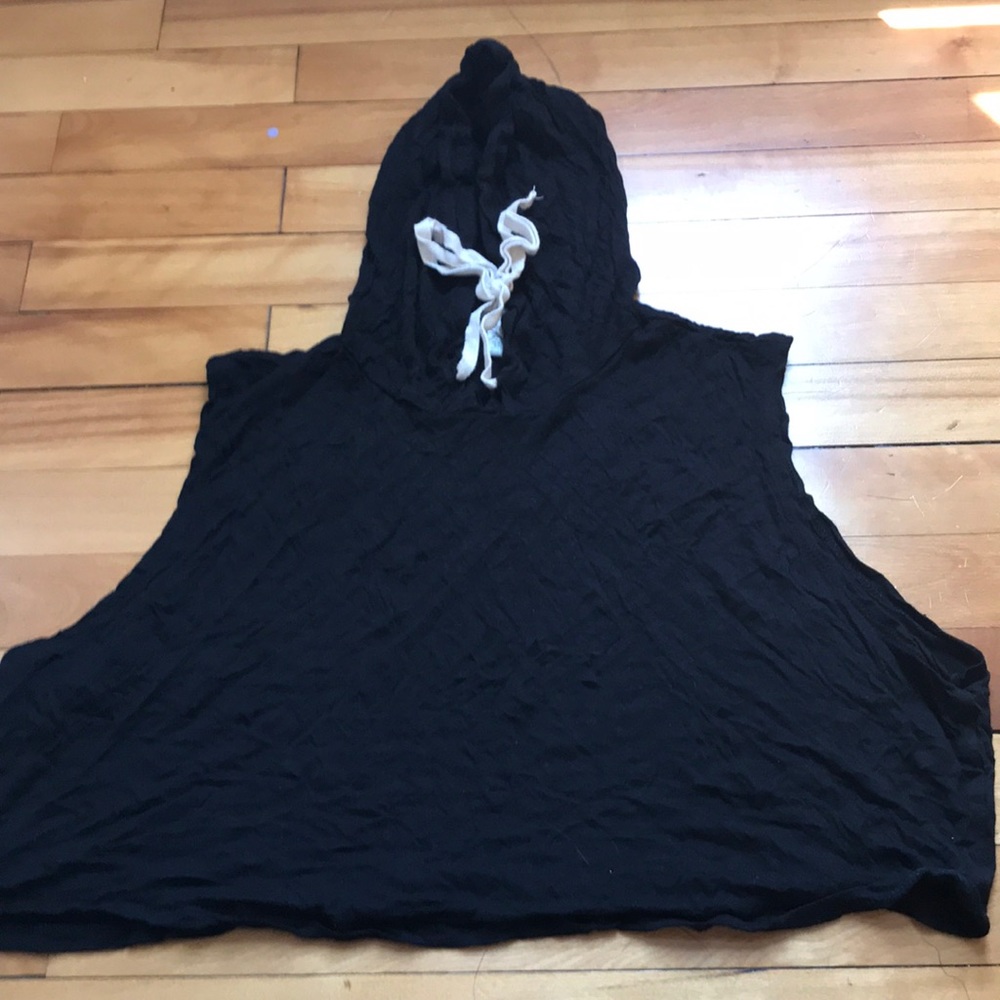 Cropped hooded muscle tee